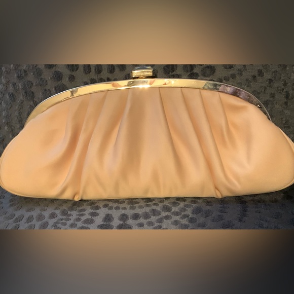 Apt 9 Womens Gold Satin Pleated Clutch, Snap Top Closure With Crystal , Like New - Picture 9 of 15